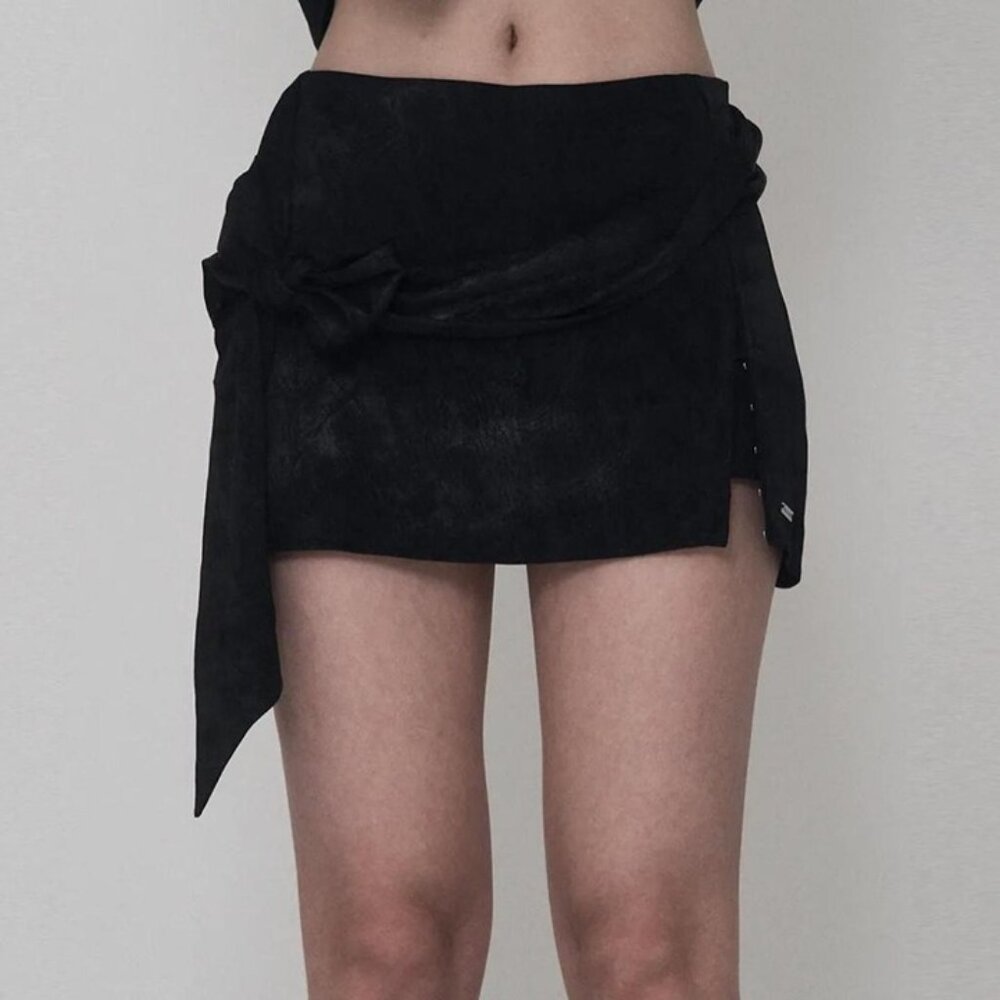 Jacquard Satin Set Up Tie Hook Mini Skirt